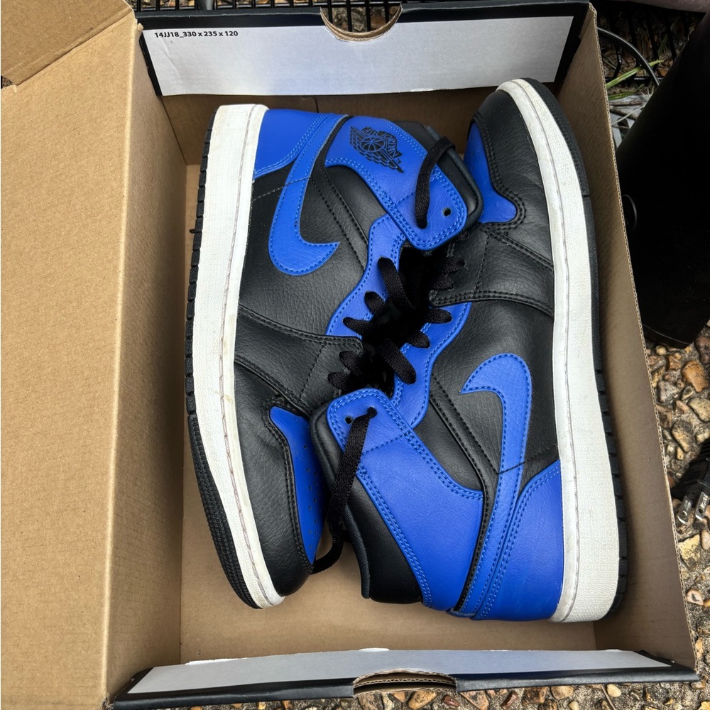 Nike Men's Black and Royal Blue Sneakers